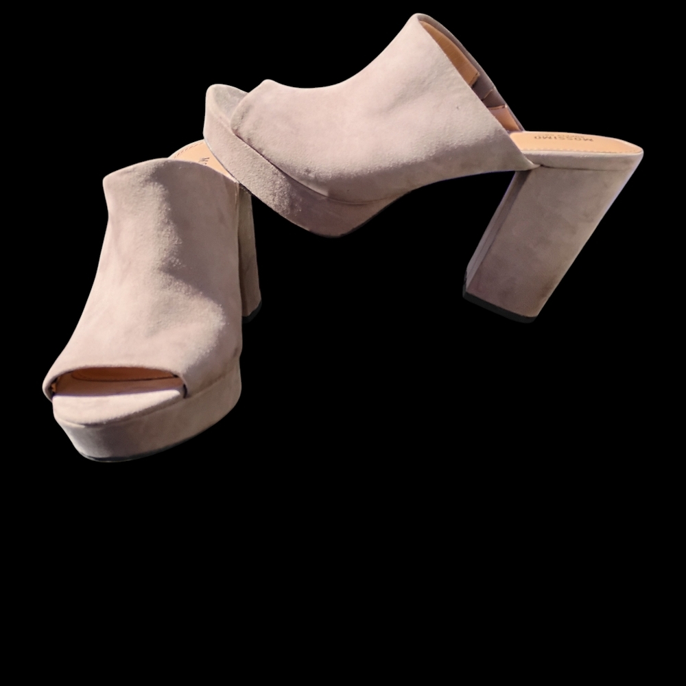 Mossimo Man-made Suede Elegant Tan Mules Sz 8 1/2 - Picture 4 of 10